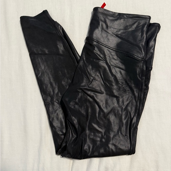 Spanx Faux Leather Leggings Black 2x plus size - Picture 4 of 8